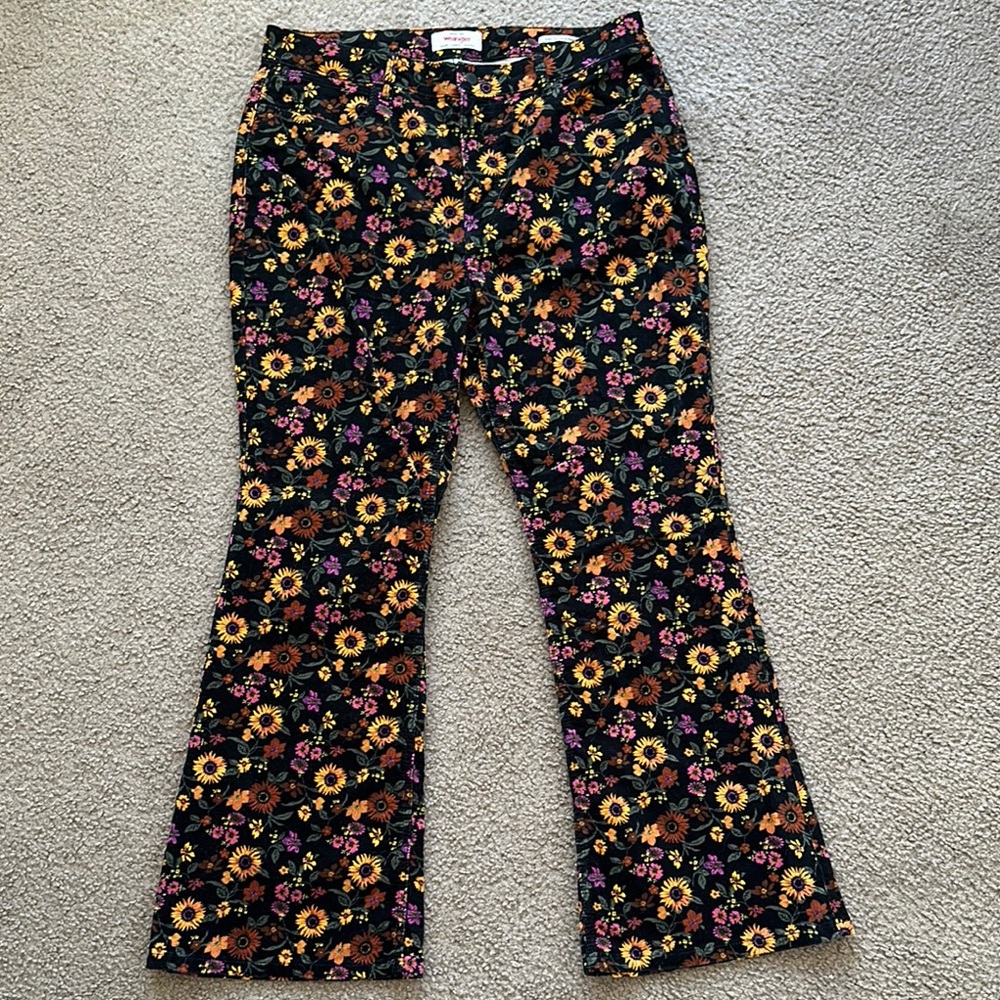 Wrangler Women’s Corduroy Floral Flared Pants 16x30